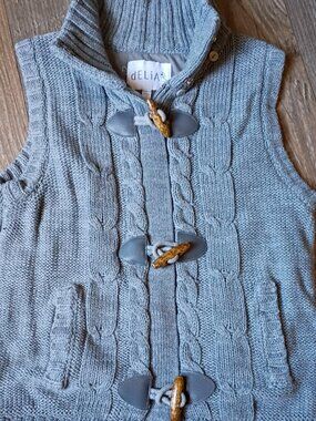 Vintage DELIA*s Sweater Vest Wood Fasteners
